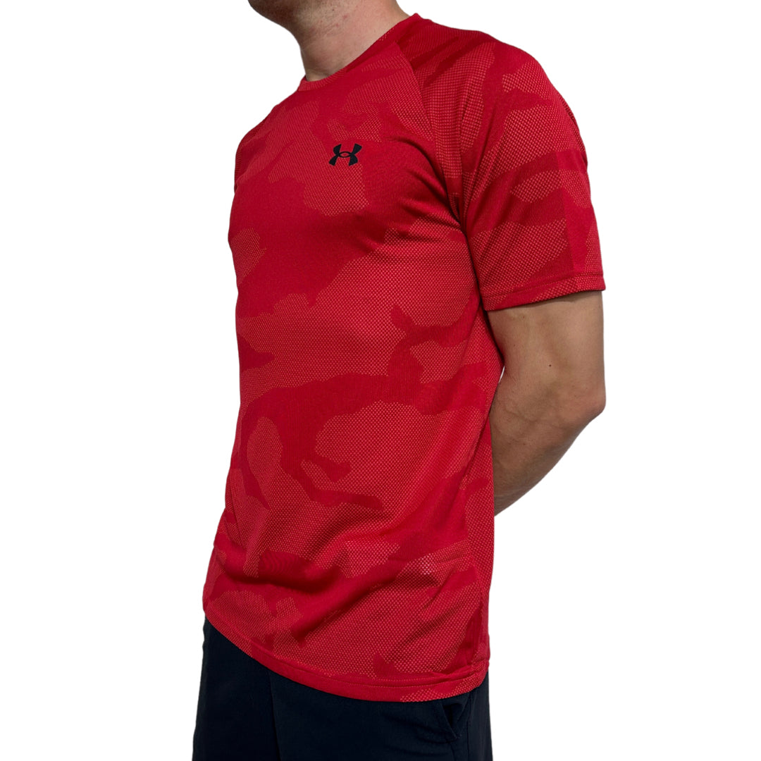 Red under deals armour t shirt